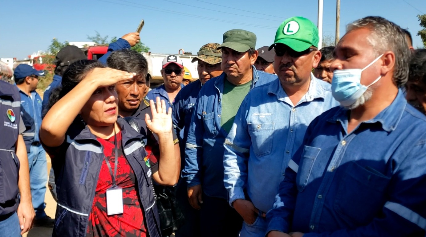 DEFENSORÍA DEL PUEBLO INTERVIENE EN CONFLICTO ENTRE TRANSPORTISTAS DE YPFB Y EVITA EL DESABASTECIMIENTO DE COMBUSTIBLE EN EL DEPARTAMENTO