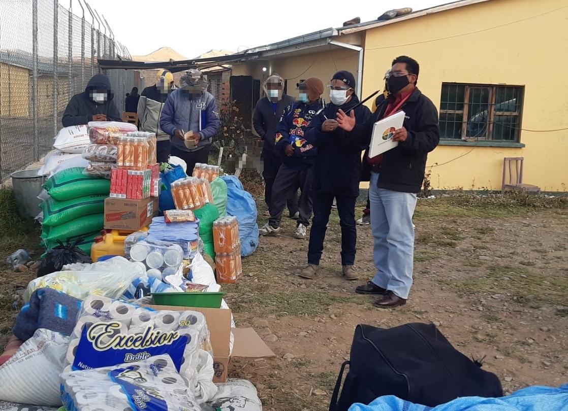 DEFENSORÍA DEL PUEBLO CONCLUYE CON ÉXITO CAMPAÑA SOLIDARIA EN FAVOR DE PRIVADOS DE LIBERTAD DE SAN MIGUEL EN UNCÍA CON ENTREGA DE VÍVERES, INSUMOS DE LIMPIEZA, ROPA Y COLCHONES