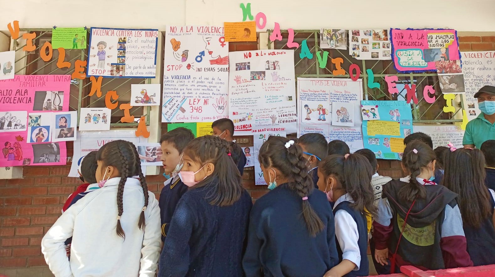 LA DEFENSORÍA DEL PUEBLO CULMINA CON ÉXITO LAS RÉPLICAS SOBRE PREVENCIÓN DE LA TRATA Y TRÁFICO DE PERSONAS DIRIGIDO A MÁS DE VEINTE MIL NIÑAS, NIÑOS Y ADOLESCENTES DE COLEGIOS DE LA CIUDAD