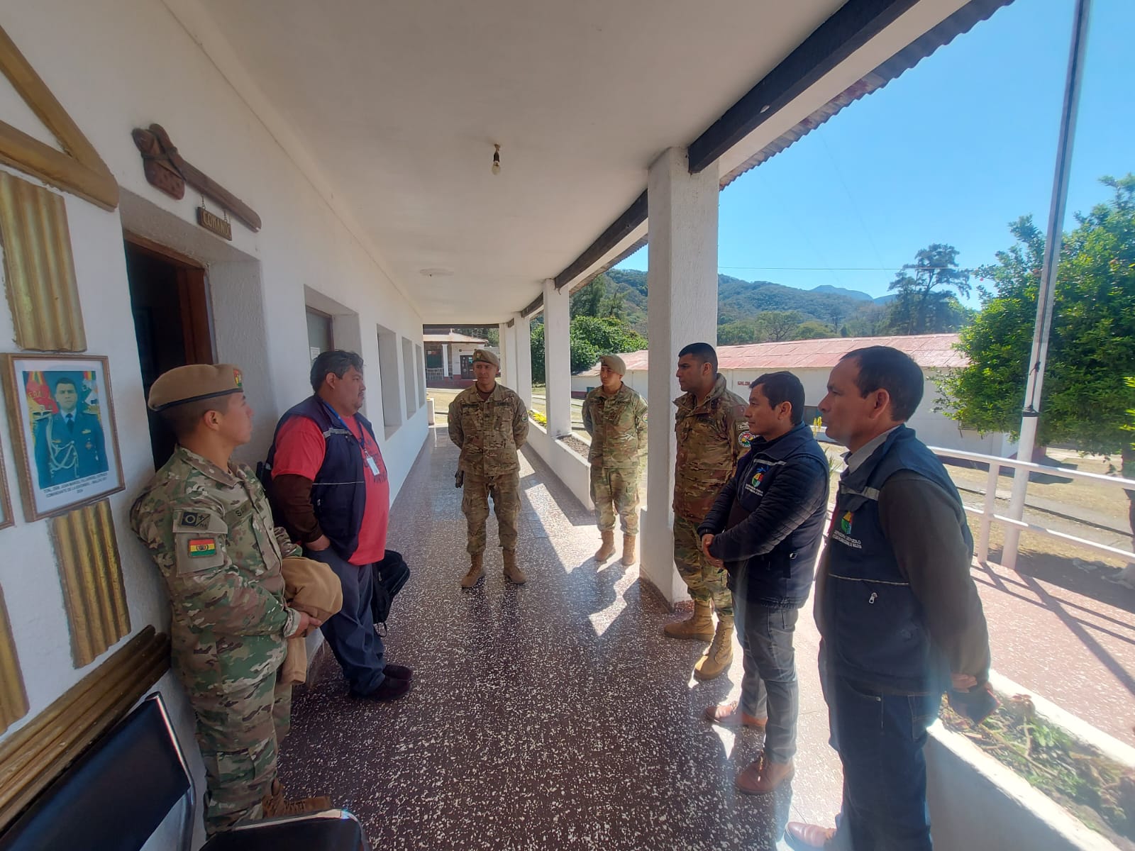 DEFENSORÍA DEL PUEBLO GARANTIZA EL RESPETO A LOS DERECHOS HUMANOS EN LA ESCUELA DE CÓNDORES BOLIVIANOS - ESCONBOL