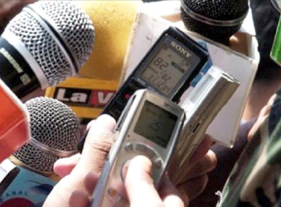 Defensoría del Pueblo recibe denuncias por afectación derechos laborales en medios de comunicación estatales