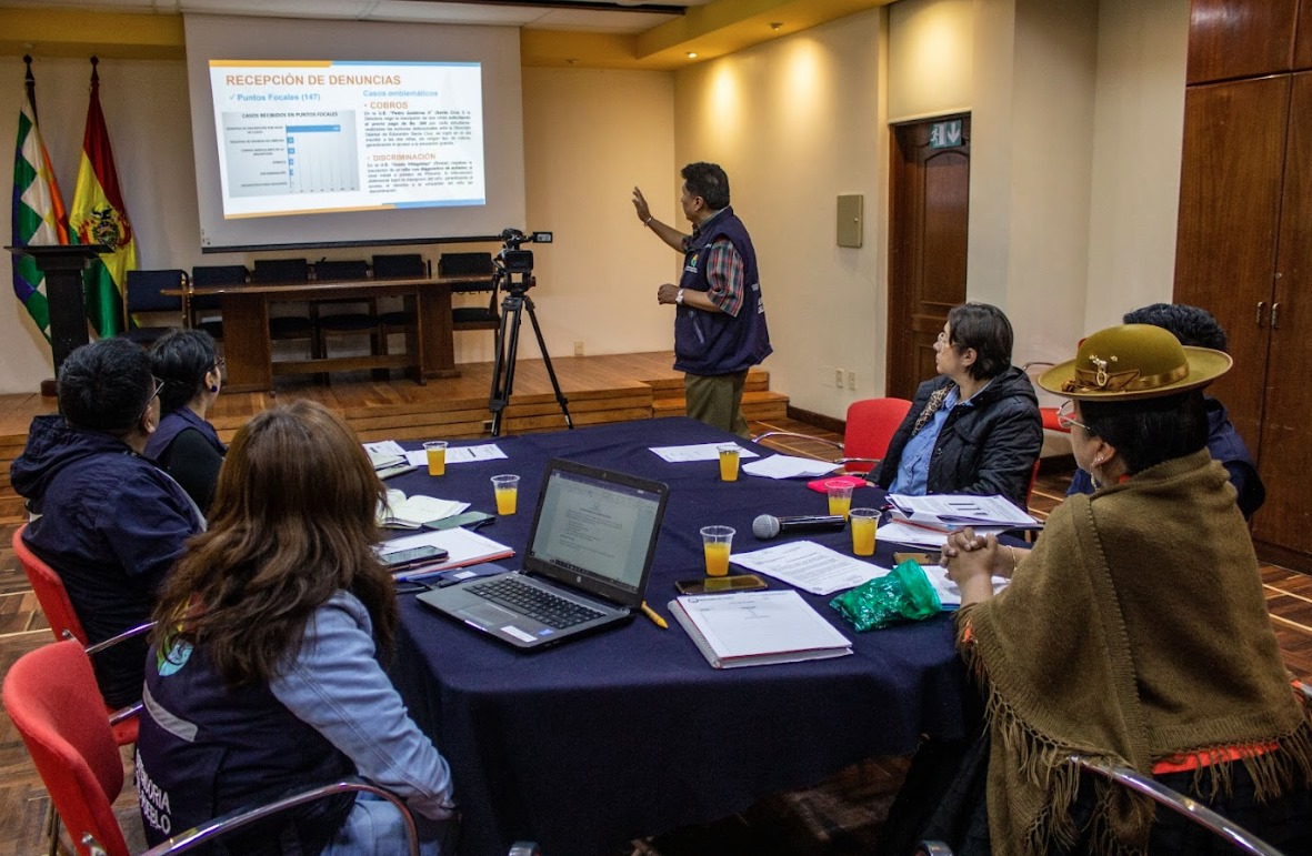 DEFENSORÍA DEL PUEBLO COORDINA CON MINISTERIO DE EDUCACIÓN Y FAM BOLIVIA ACCIONES PARA GARANTIZAR DERECHO A LA EDUCACIÓN DE NIÑAS, NIÑOS Y ADOLESCENTES