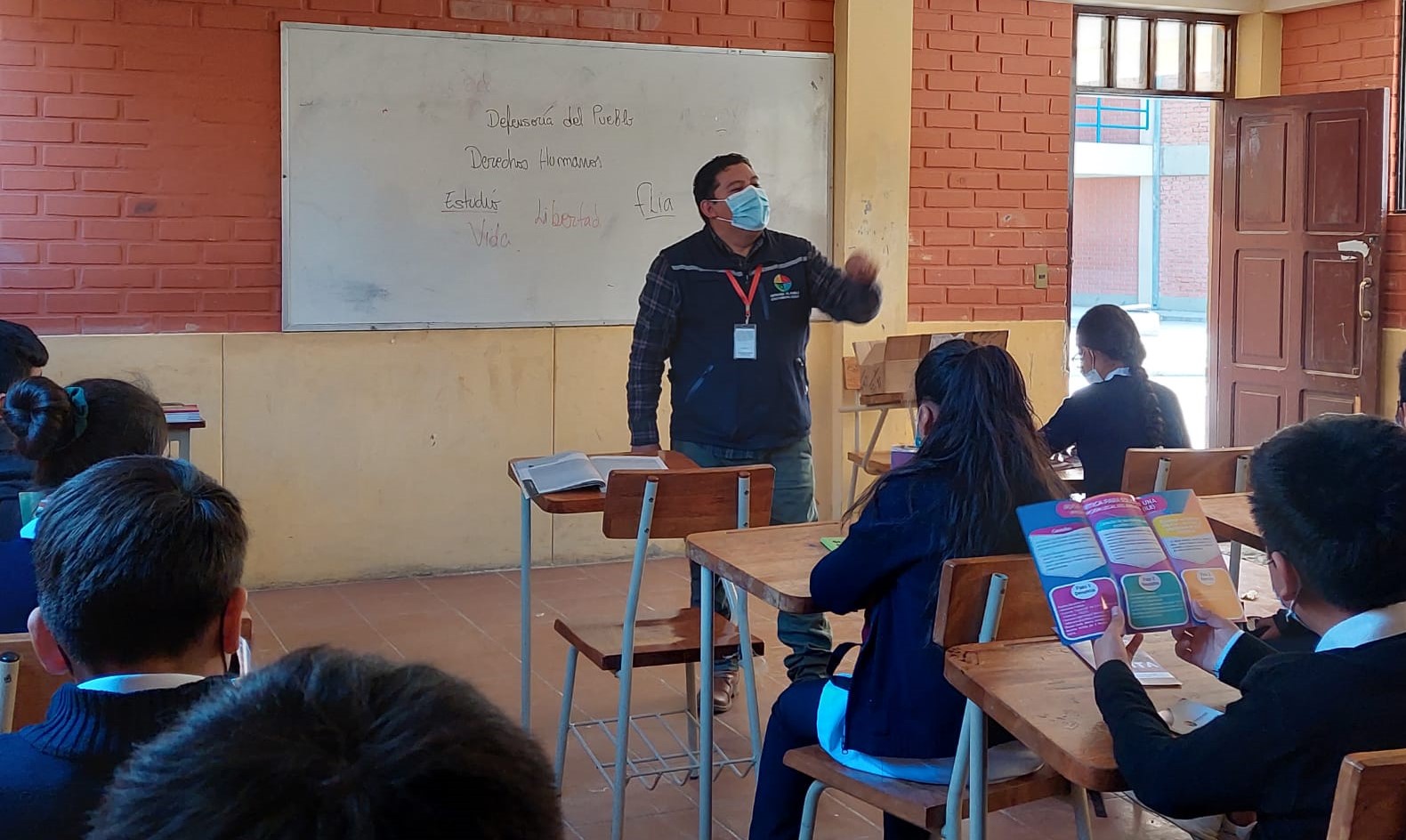 LA DEFENSORÍA DEL PUEBLO REALIZÓ TALLERES SOBRE DERECHOS HUMANOS CON ESTUDIANTES DE COLEGIOS DEL MUNICIPIO DE SACABA