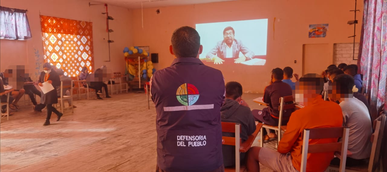 DEFENSORÍA DEL PUEBLO DESARROLLA EL CURSO “REESCRIBIÉNDONOS. HISTORIAS DE ADOLESCENTES” EN EL CENTRO DE REINTEGRACIÓN SOCIAL MOLLES DEL PROGRAMA COMETA