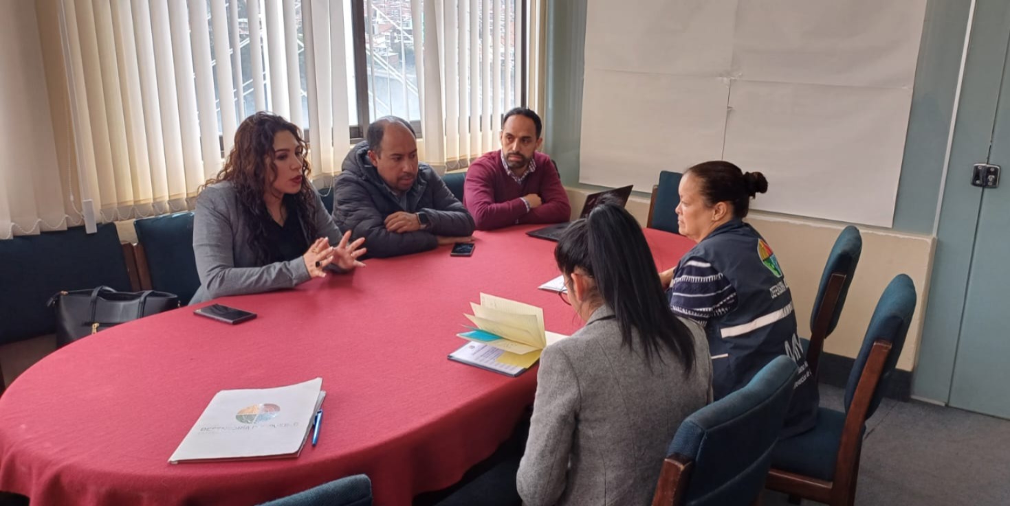 Defensoría del Pueblo y Gestora Pública acuerdan tareas conjuntas para cubrir necesidades de personas adultas mayores privadas de libertad