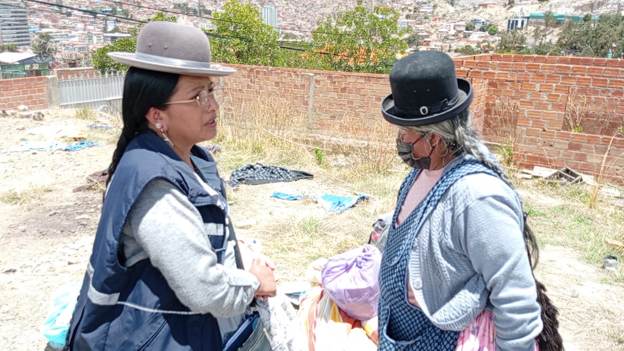 Defensoría del Pueblo verifica estado de personas en situación de vulnerabilidad, víctimas de la mazamorra en Bajo Llojeta