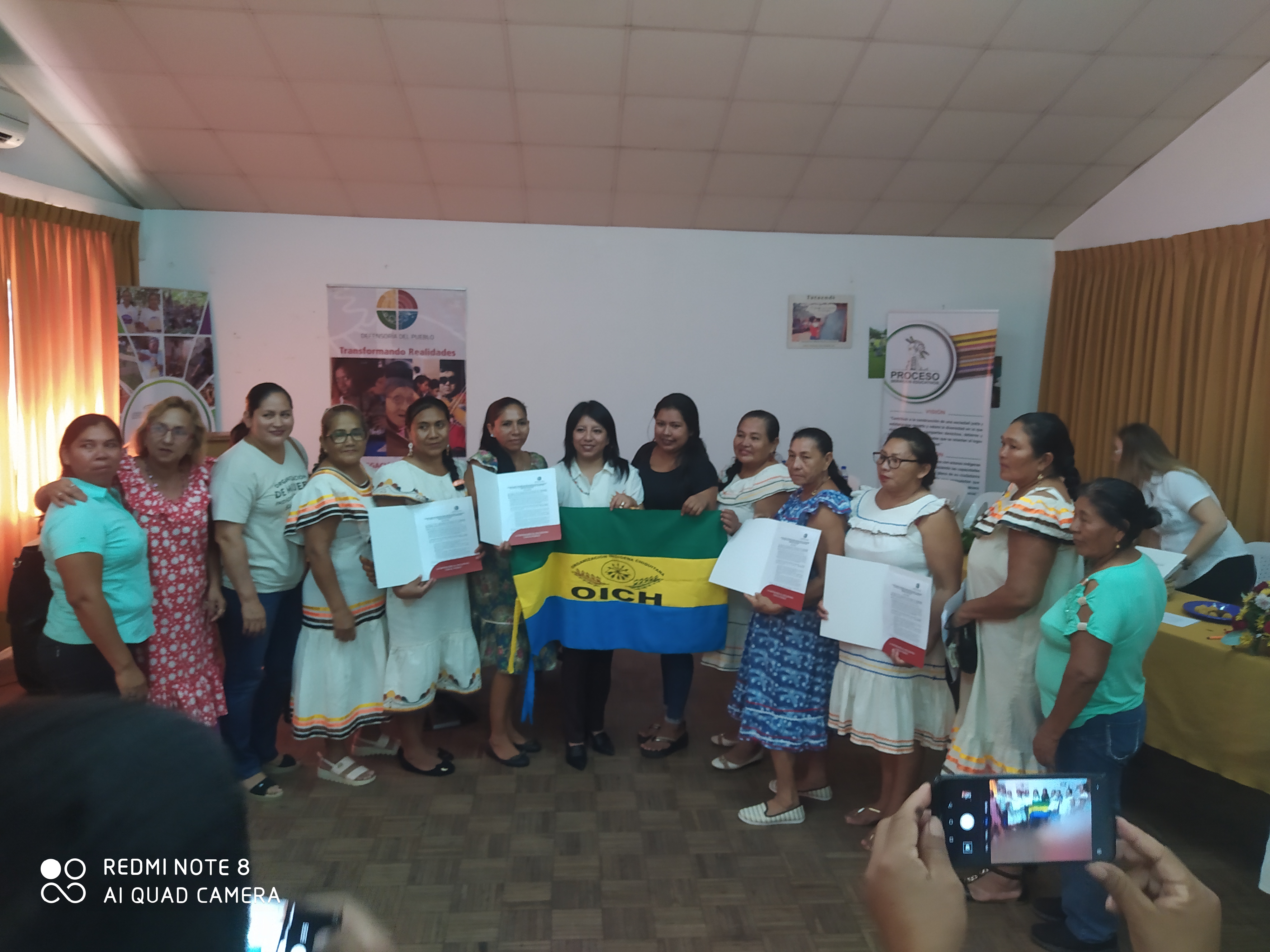 DEFENSORÍA DEL PUEBLO, MUJERES CHIQUITANAS Y GUARAYAS Y ASOCIACIÓN PROCESO FIRMAN ACUERDO