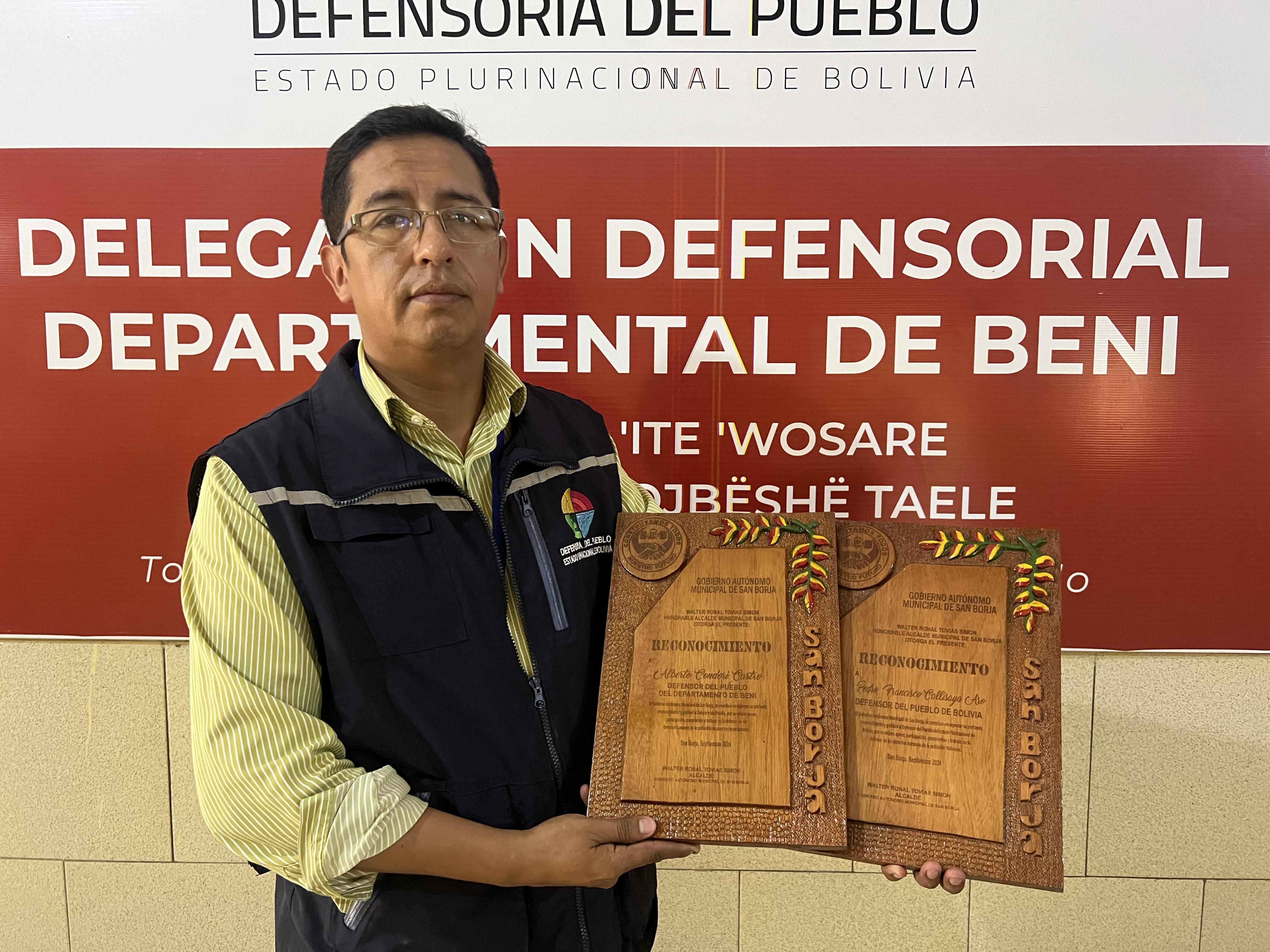 GOBIERNO AUTÓNOMO MUNICIPAL DE SAN BORJA OTORGA RECONOCIMIENTOS AL DEFENSOR DEL PUEBLO DE BOLIVIA Y DELEGADO DEFENSORIAL DEL BENI