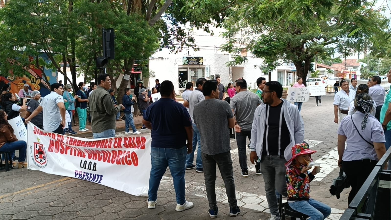 DURANTE EL PARO DE 24 HORAS, DEFENSORÍA DEL PUEBLO REALIZA VERIFICATIVO EN EL ONCÓLOGICO PARA GARANTIZAR LA ATENCIÓN DE PACIENTES