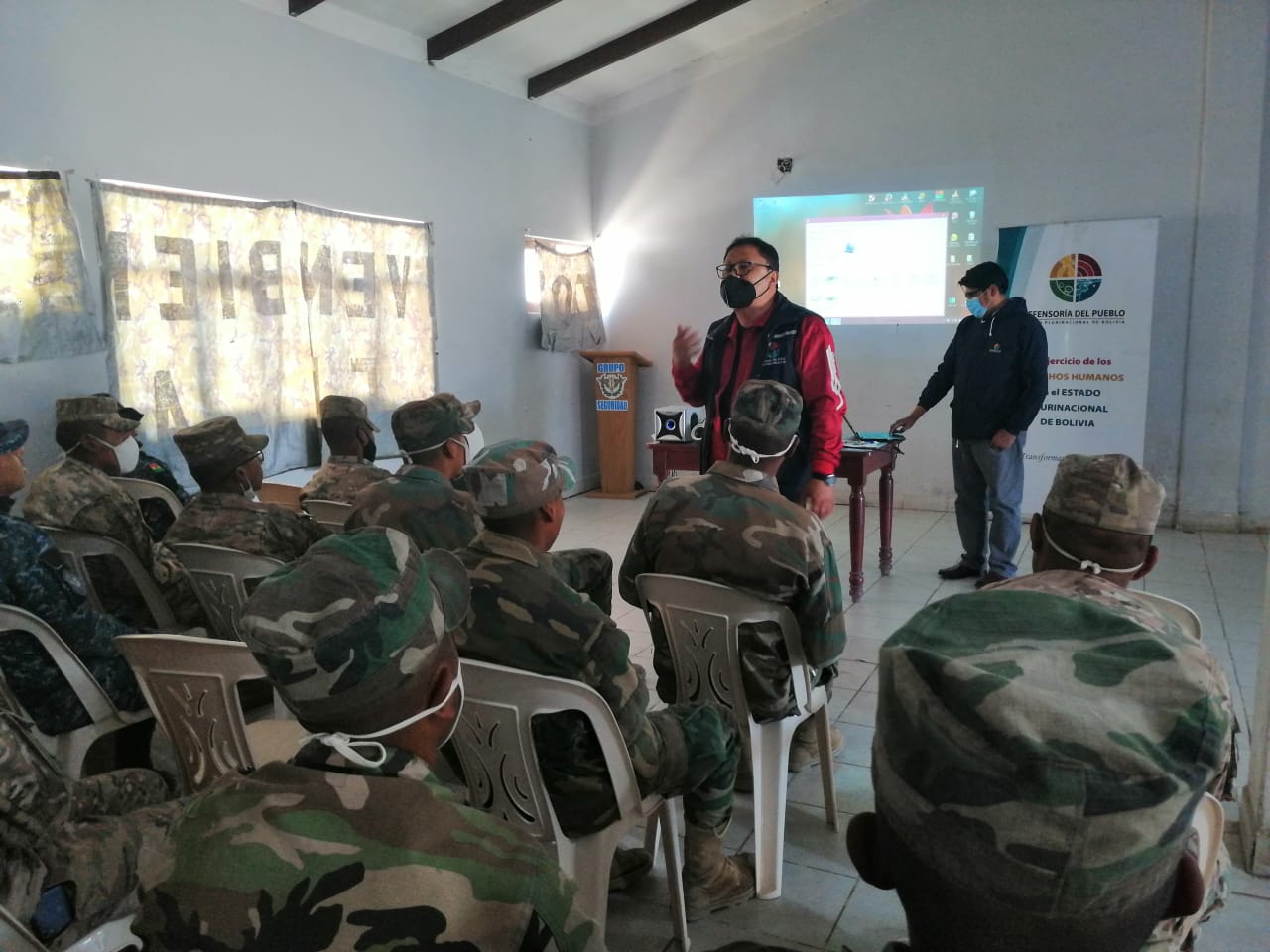 DEFENSORÍA DEL PUEBLO CONCLUYE PROCESO EDUCATIVO EN DERECHOS HUMANOS EN LA ESCUELA MILITAR DE MÚSICA DE LA FUERZA AÉREA BOLIVIANA