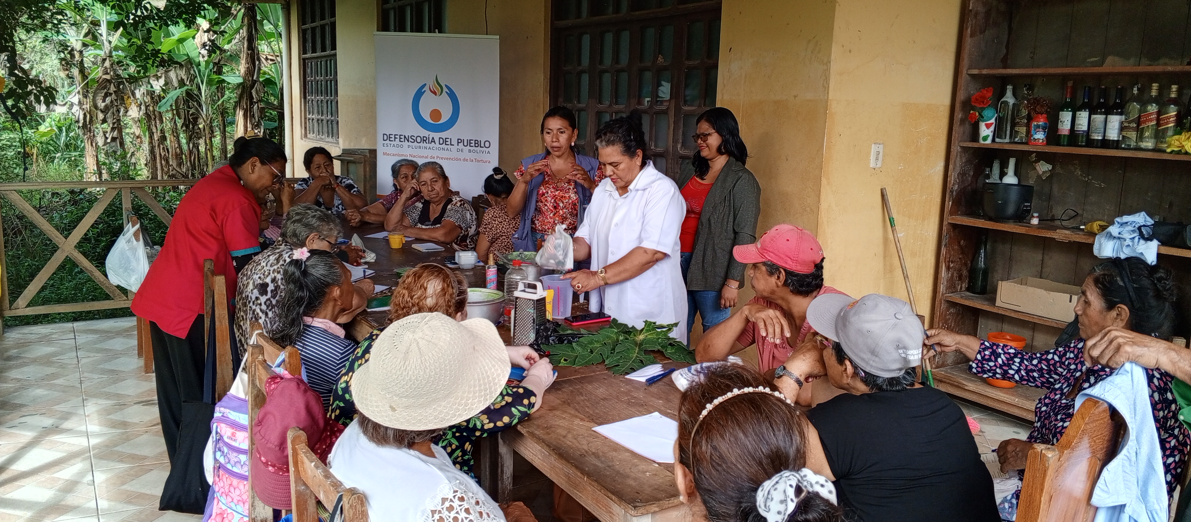 DEFENSORÍA DEL PUEBLO IMPULSA TALLER DE ELABORACIÓN DE JABONES, PARA QUE ADULTOS MAYORES PROMOTORES DE DERECHOS HUMANOS PUEDAN DESARROLLAR SU PROYECTO FINAL