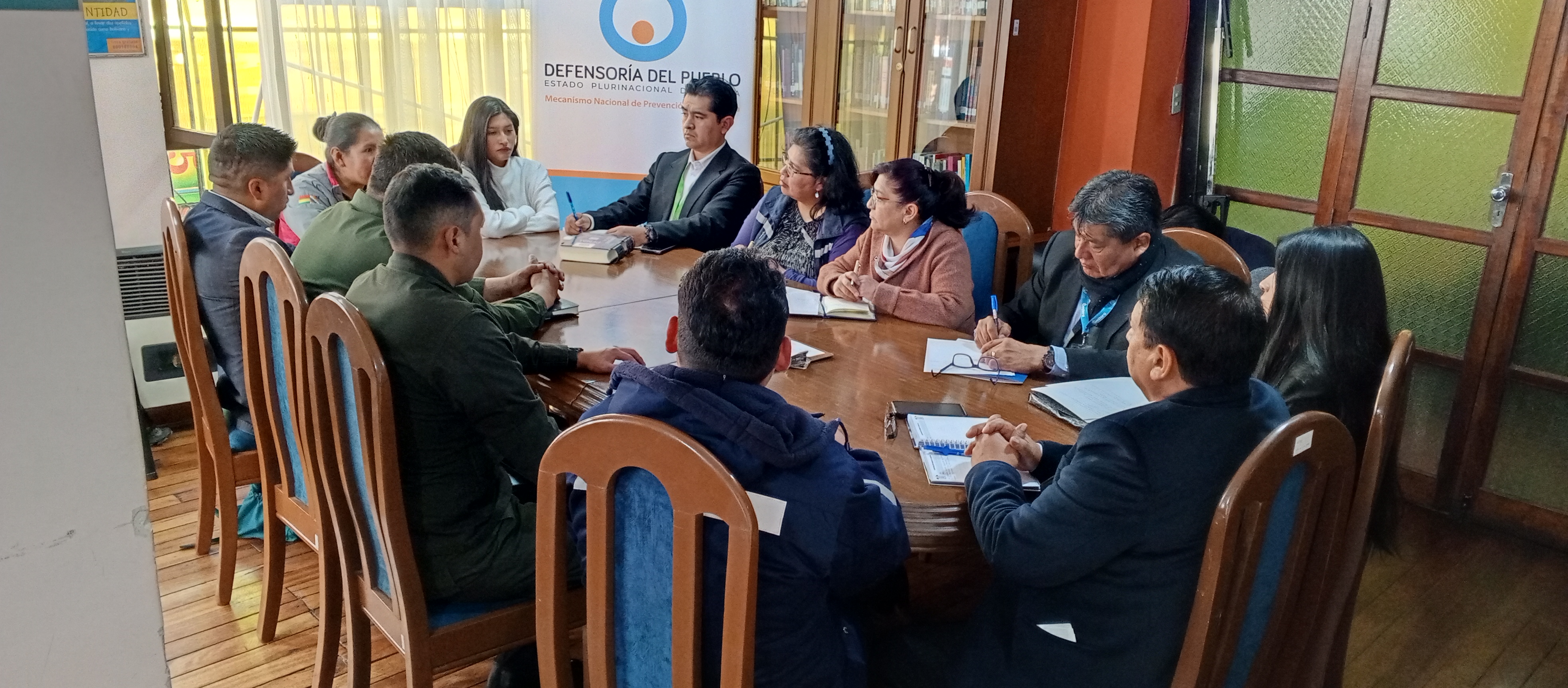 POTOSÍ: DEFENSORÍA DEL PUEBLO REÚNE A AUTORIDADES Y POLICÍA PARA MEJORAR SEGURIDAD LABORAL EN MINAS